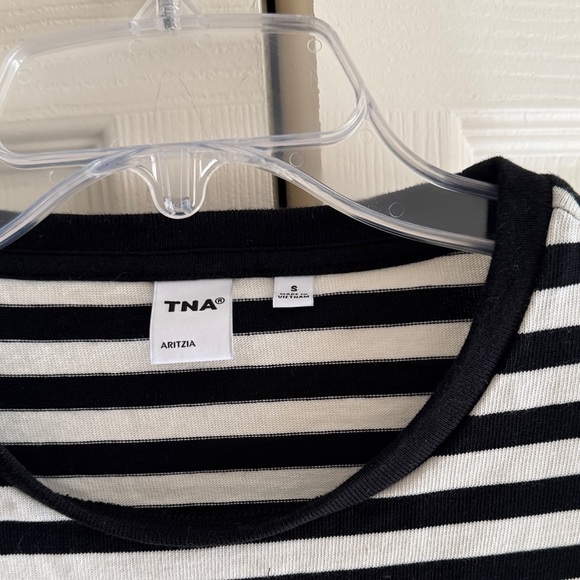 Aritzia TNA Mighty Cotton Fletch Longsleeve - Picture 2 of 4